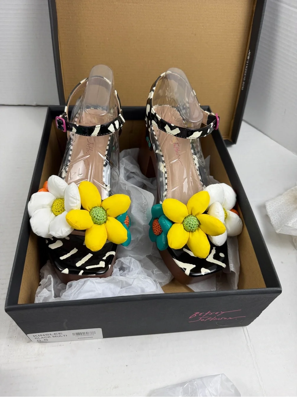 BETSEY JOHNSON KINSLEE BLACK MULTI Colorful floral Women's Size 8.5